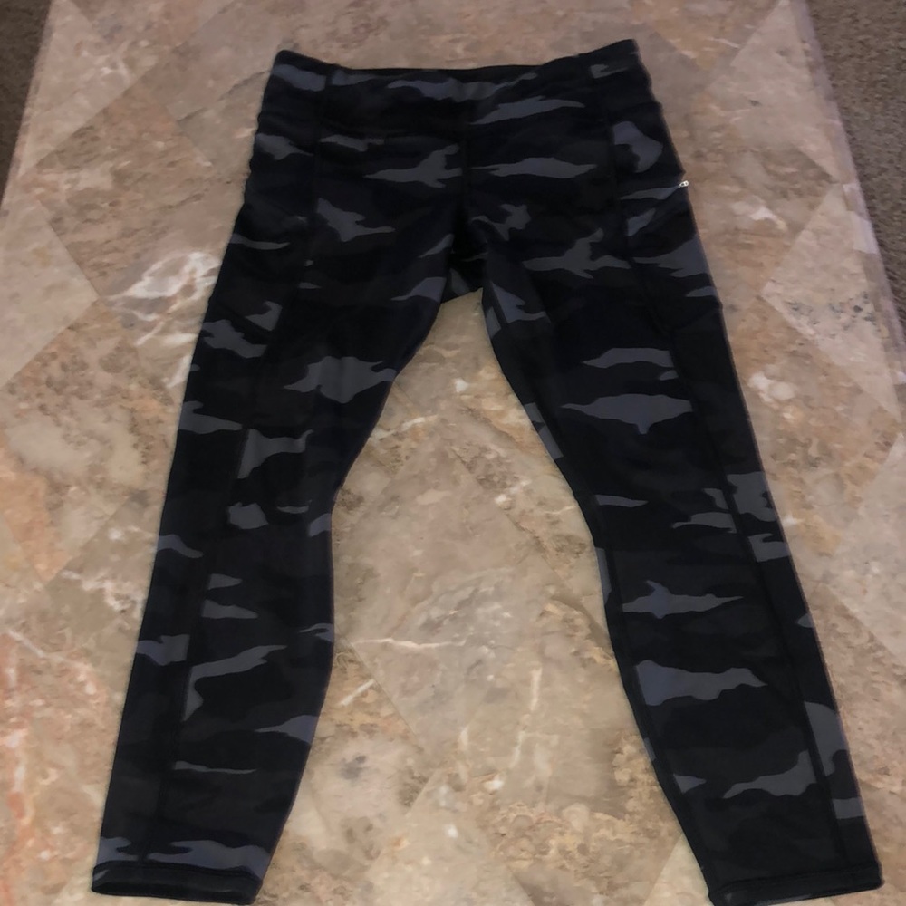 Athleta Camo Workout Pant
